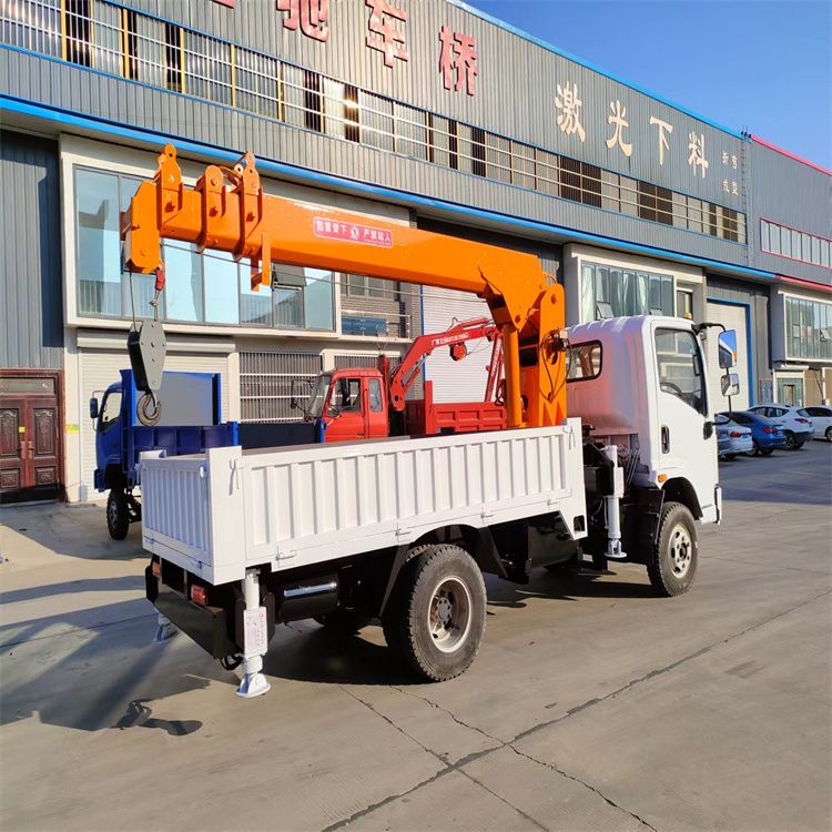 盘锦市三轮随车吊定制 农用改装机自备吊中瑞长期出售