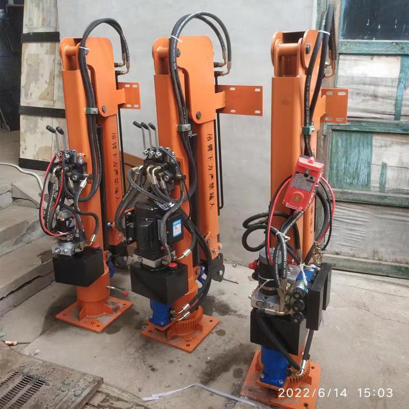 盘锦市重汽蓝牌随车吊 3.2吨 国六动力强 液压驱动 农用自卸起重机